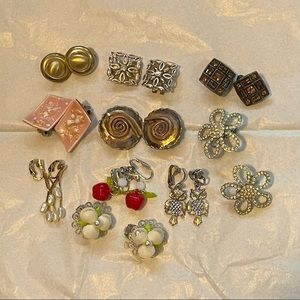 Lot of vintage clip earrings